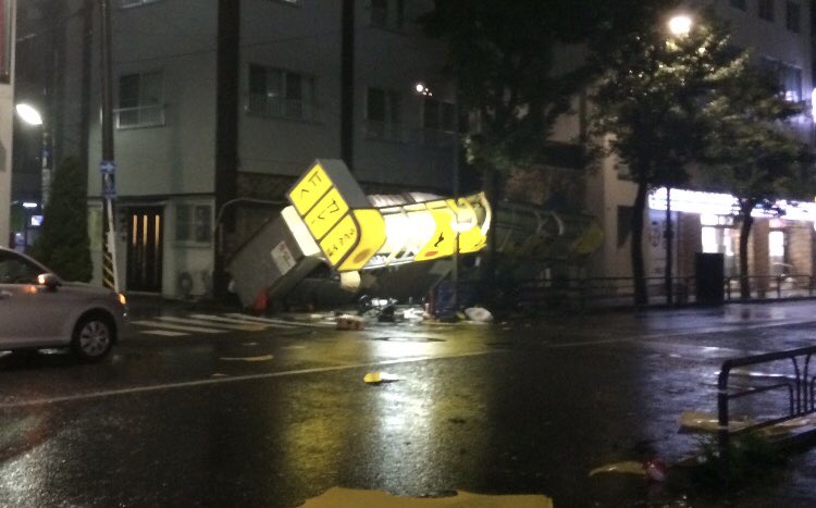 高円寺駅前の極薄うどん屋「うどんそば桂」