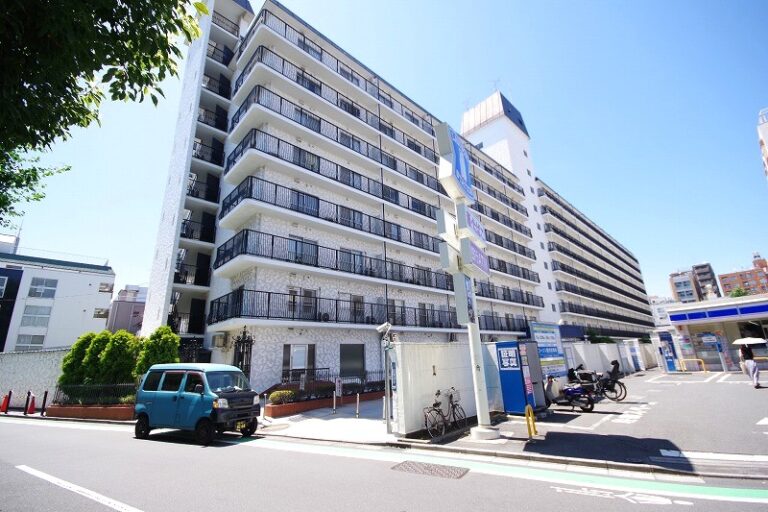 秀和幡ヶ谷レジデンス外観